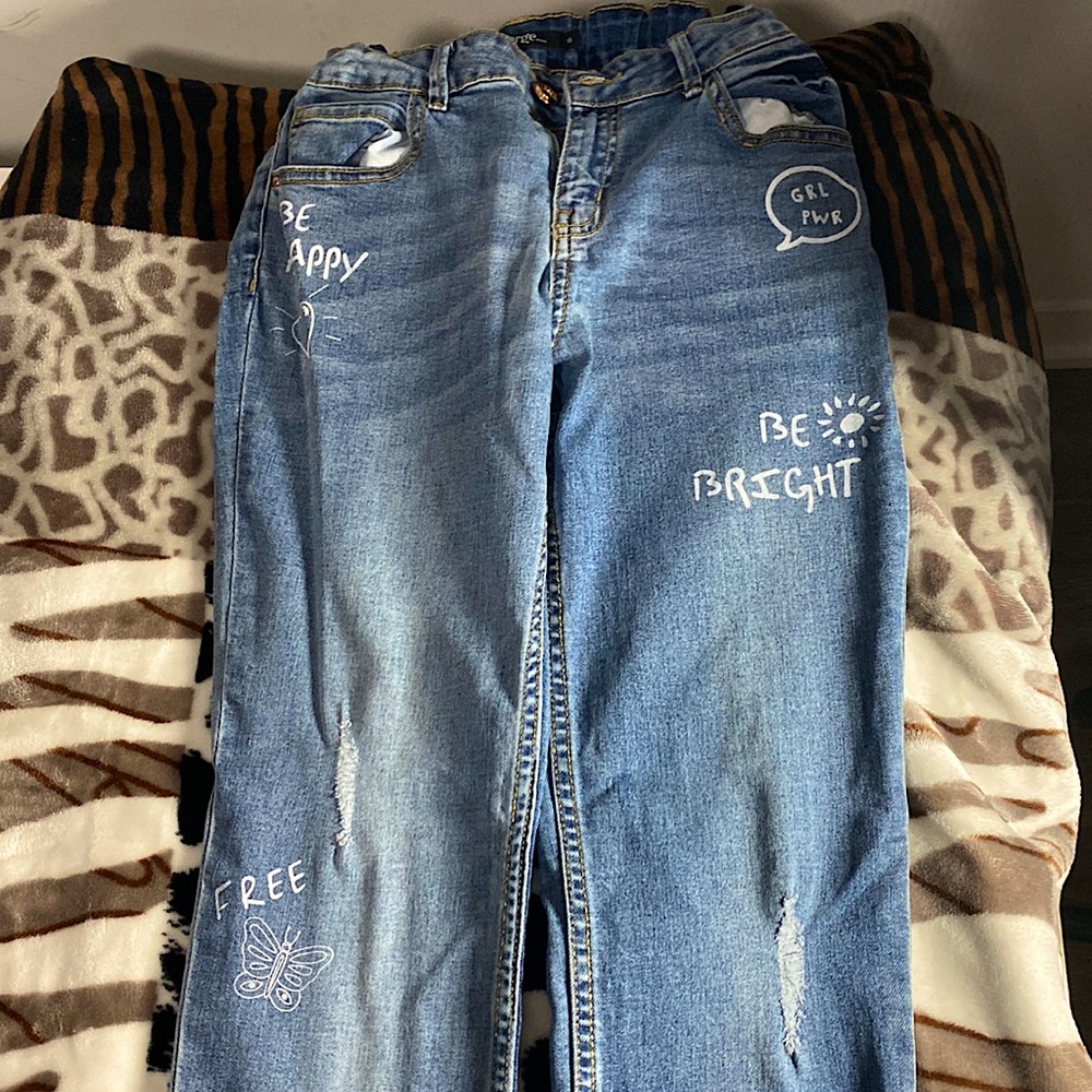 Butterfly Mimi ripped pants